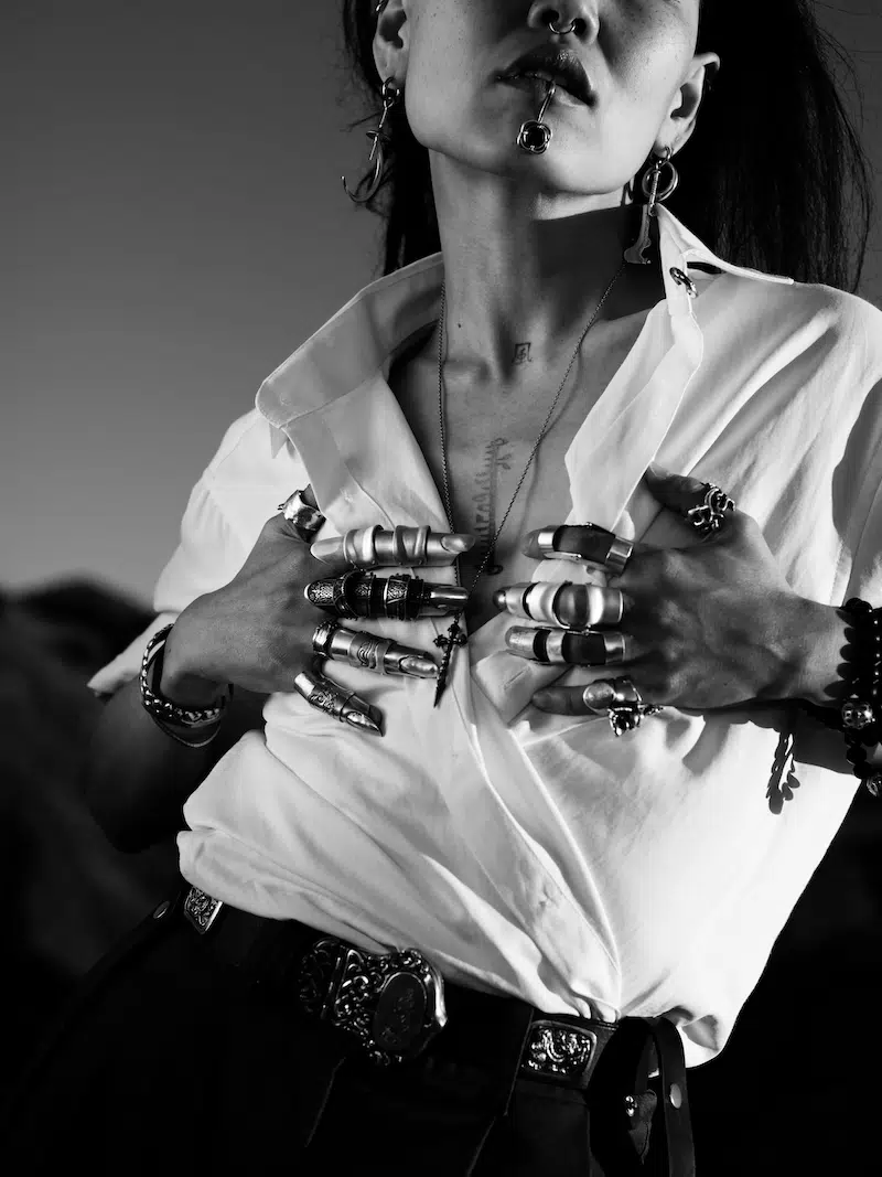 Mariia Khas crafts armor-like jewelry out of silver